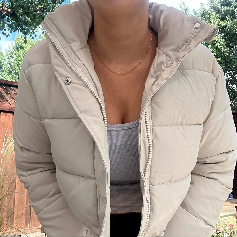Cropped Puffer Jacket - Picture 3 of 8